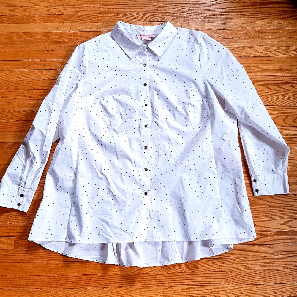 Penningtons structured white button-up blouse with black and red heart print 2X
